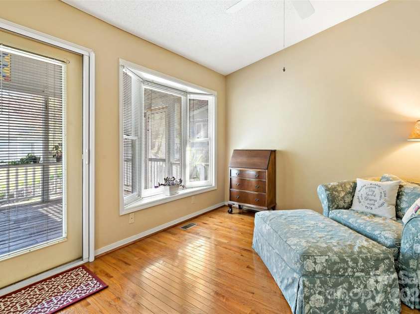 2 Llama Vista Court, Black Mountain, NC 28711.  MLS# CAR4239859, YatesRealty ID 20020. 