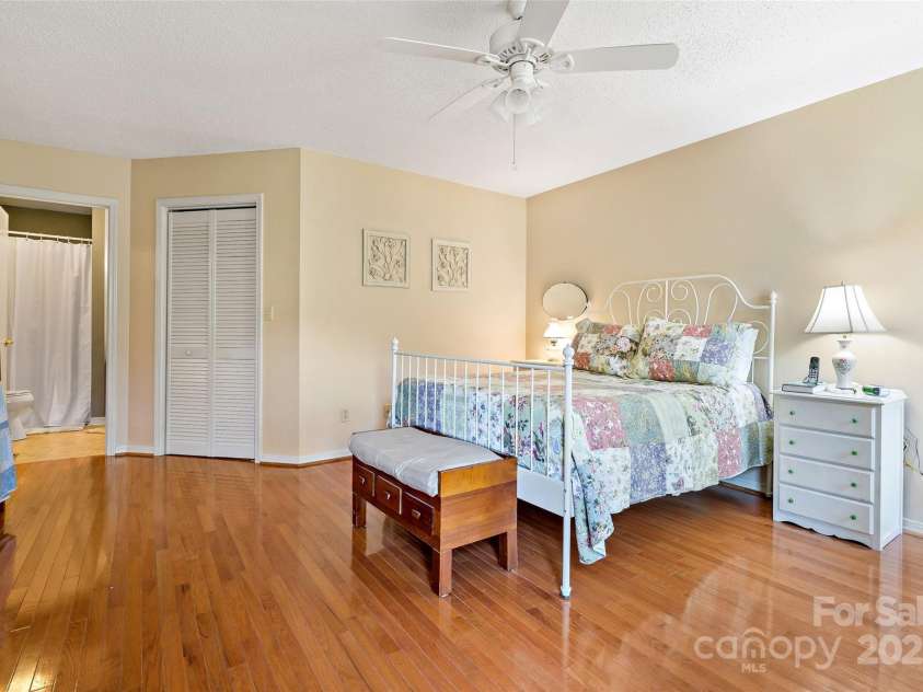 2 Llama Vista Court, Black Mountain, NC 28711.  MLS# CAR4239859, YatesRealty ID 20020. 