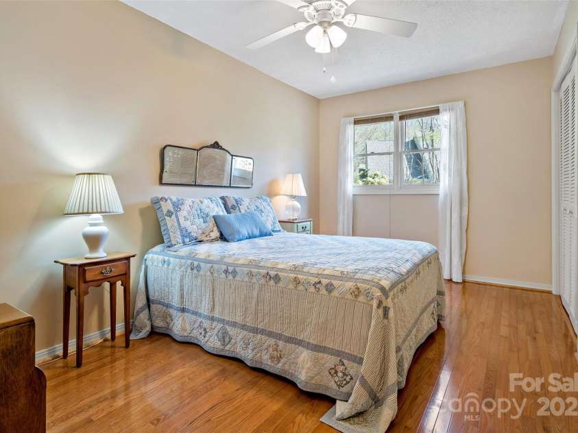 2 Llama Vista Court, Black Mountain, NC 28711.  MLS# CAR4239859, YatesRealty ID 20020. 