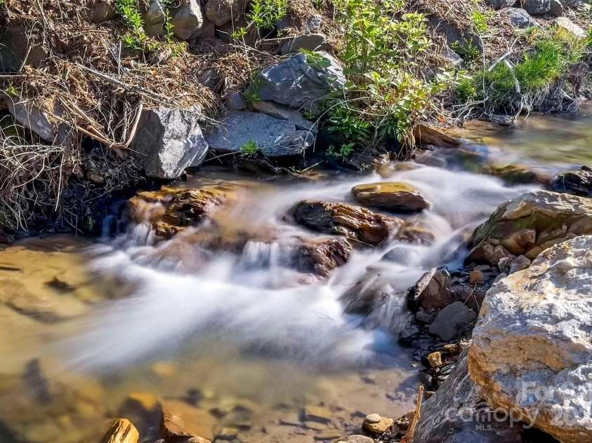 2 Llama Vista Court, Black Mountain, NC 28711.  MLS# CAR4239859, YatesRealty ID 20020. 