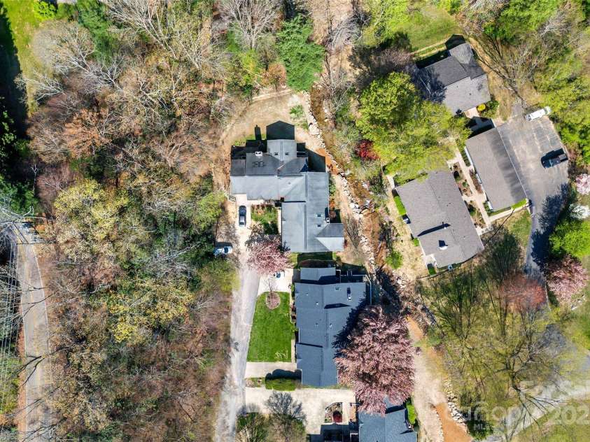 2 Llama Vista Court, Black Mountain, NC 28711.  MLS# CAR4239859, YatesRealty ID 20020. 