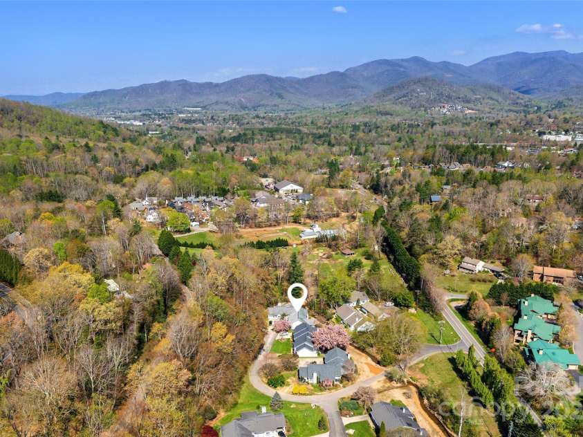 2 Llama Vista Court, Black Mountain, NC 28711.  MLS# CAR4239859, YatesRealty ID 20020. 