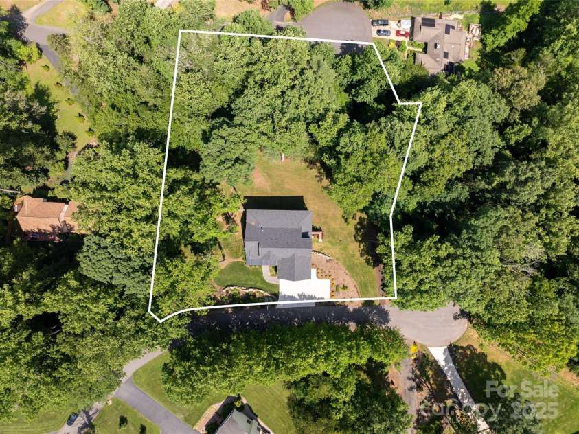 13 Cambridge Drive, Candler, NC 28715.  MLS# CAR4249606, YatesRealty ID 20021. Aerial with lot lines