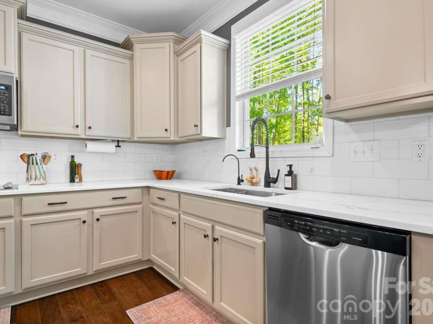 7311 Snowbird Court, Mint Hill, NC 28227.  MLS# CAR4346997, YatesRealty ID 20022. 