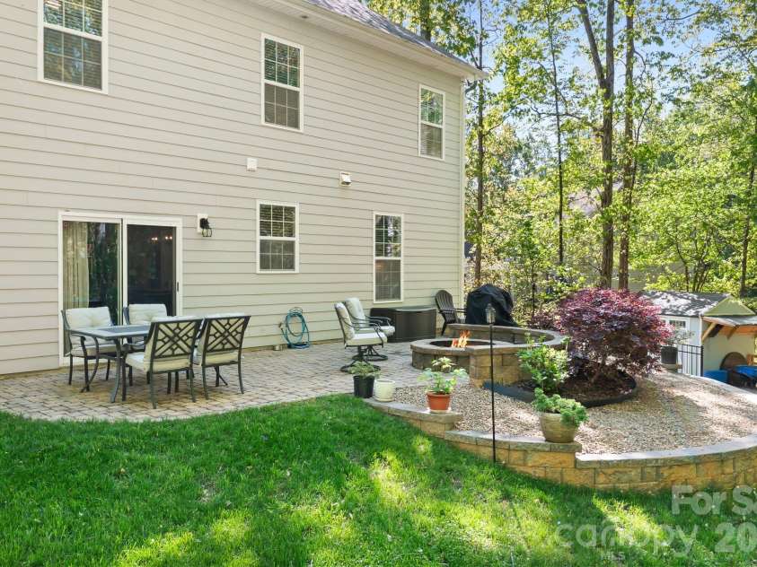 7311 Snowbird Court, Mint Hill, NC 28227.  MLS# CAR4346997, YatesRealty ID 20022. 