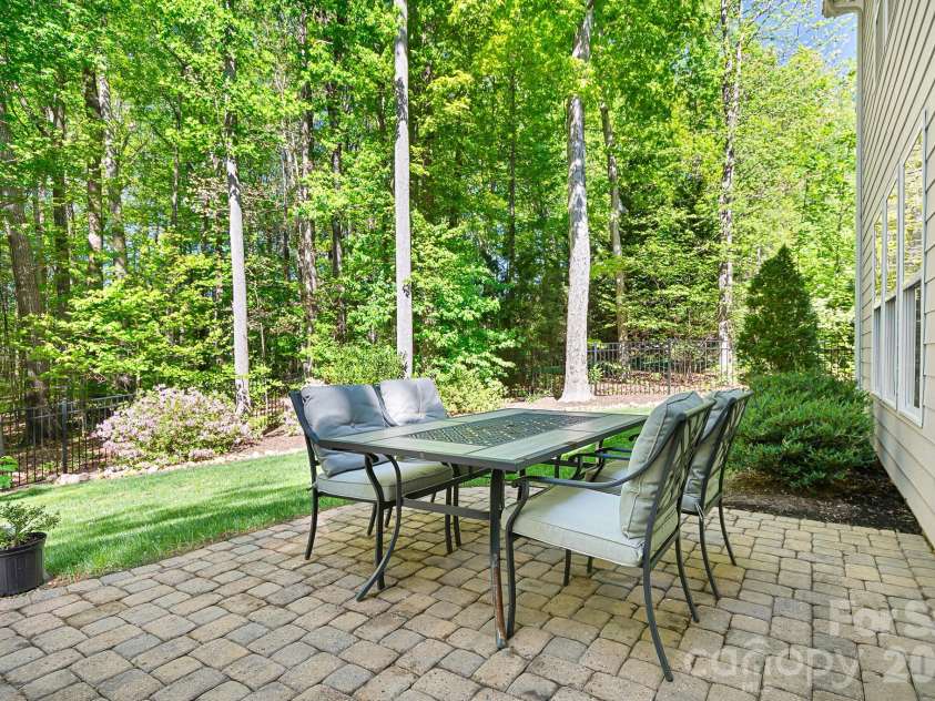 7311 Snowbird Court, Mint Hill, NC 28227.  MLS# CAR4346997, YatesRealty ID 20022. 
