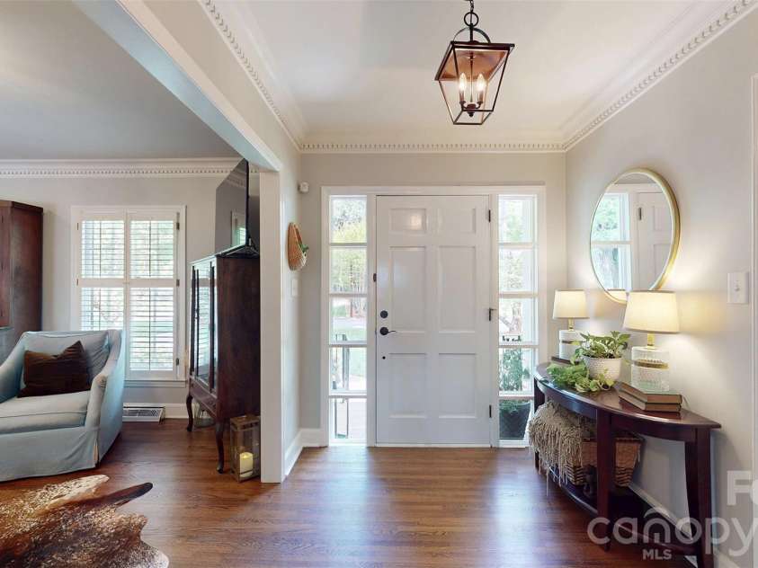 1419 Cavendish Court, Charlotte, NC 28211.  MLS# CAR4370471, YatesRealty ID 20024. 