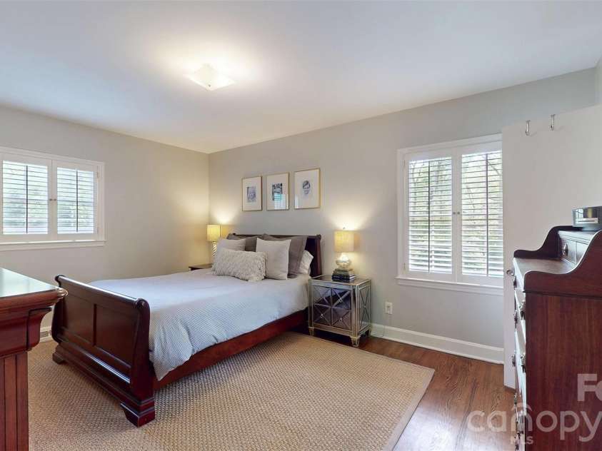 1419 Cavendish Court, Charlotte, NC 28211.  MLS# CAR4370471, YatesRealty ID 20024. 
