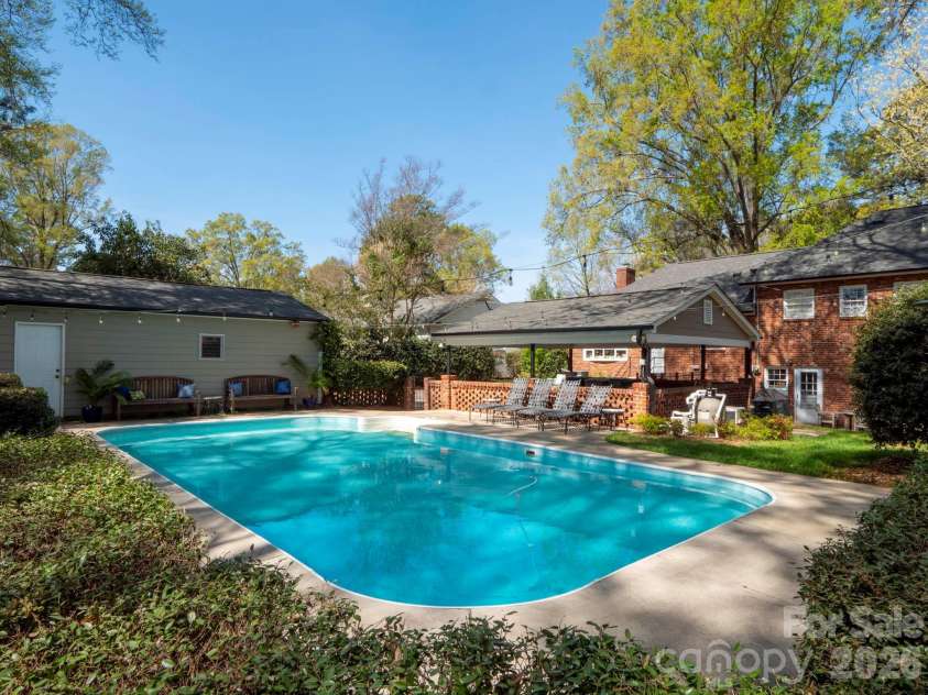 1419 Cavendish Court, Charlotte, NC 28211.  MLS# CAR4370471, YatesRealty ID 20024. 