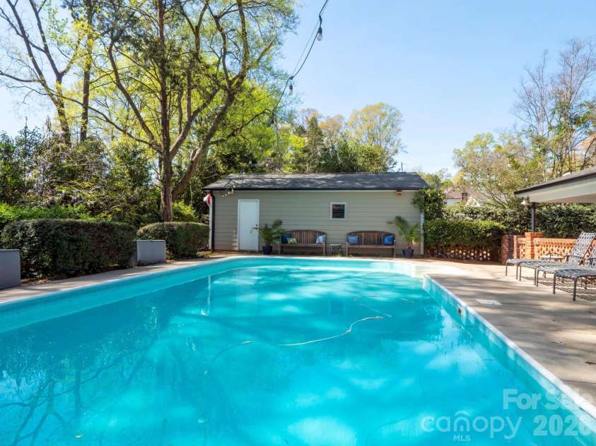 1419 Cavendish Court, Charlotte, NC 28211.  MLS# CAR4370471, YatesRealty ID 20024. 