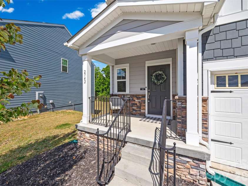 2742 Oldfield Drive, Monroe, NC 28110.  MLS# CAR4365069, YatesRealty ID 20025. Welcoming Front entryway