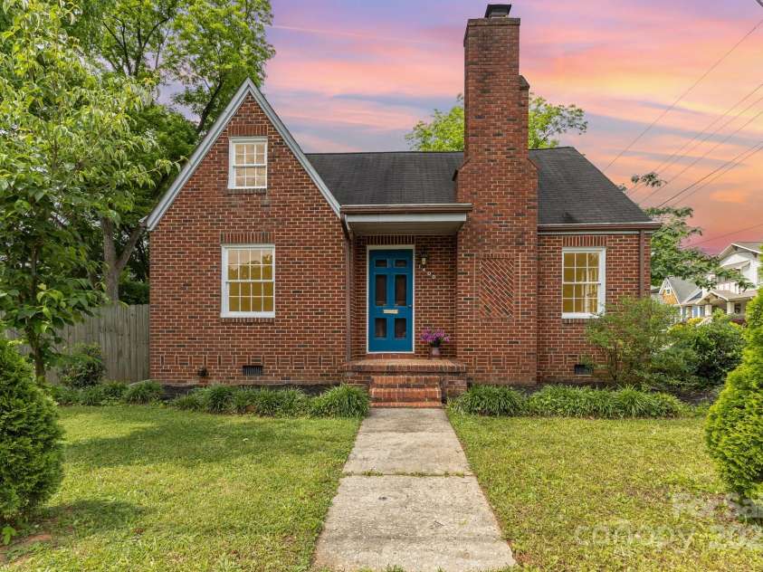 1400 Matheson Avenue, Charlotte, NC 28205.  MLS# CAR4263198, YatesRealty ID 20026. 