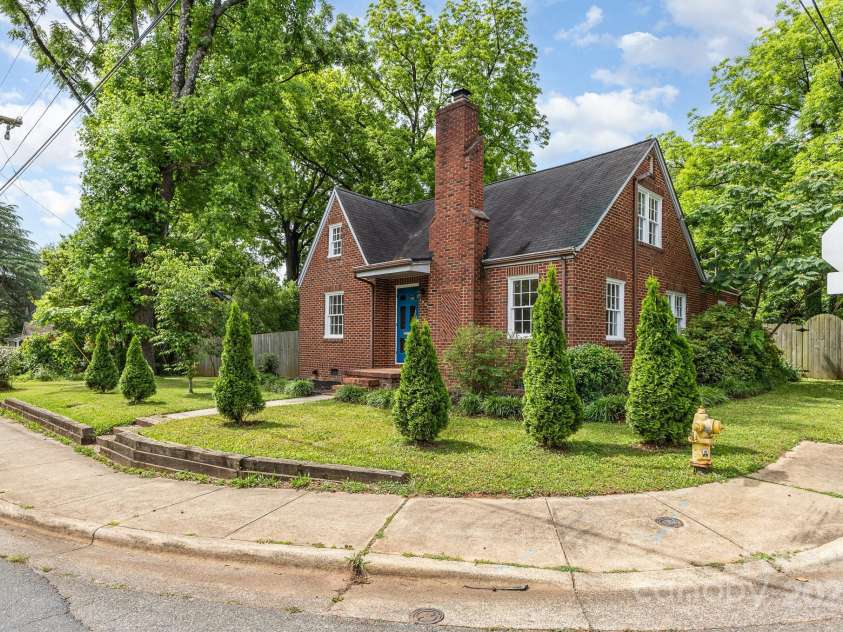 1400 Matheson Avenue, Charlotte, NC 28205.  MLS# CAR4263198, YatesRealty ID 20026. 