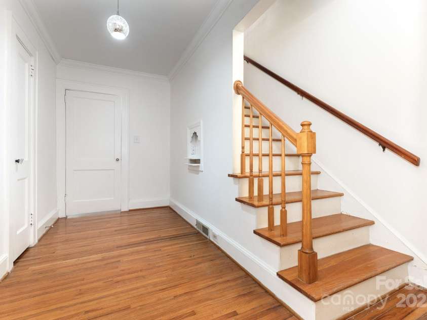 1400 Matheson Avenue, Charlotte, NC 28205.  MLS# CAR4263198, YatesRealty ID 20026. 