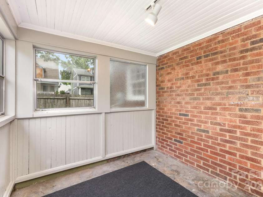 1400 Matheson Avenue, Charlotte, NC 28205.  MLS# CAR4263198, YatesRealty ID 20026. 