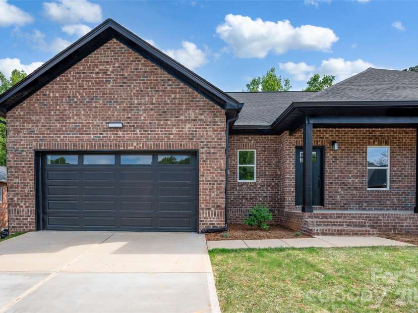 906 4th Street, Conover, NC 28613.  MLS# CAR4372507, YatesRealty ID 20026. 