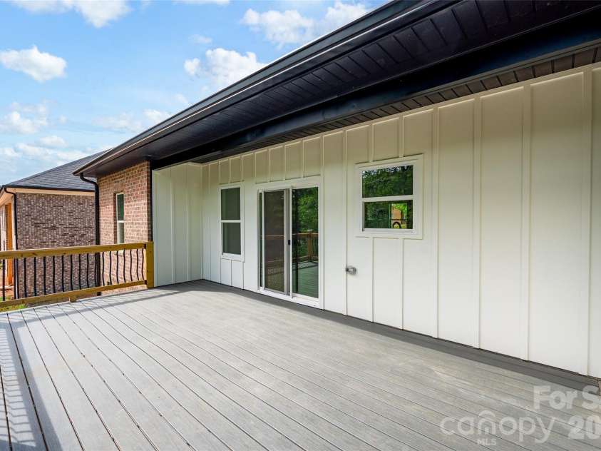 906 4th Street, Conover, NC 28613.  MLS# CAR4372507, YatesRealty ID 20026. 