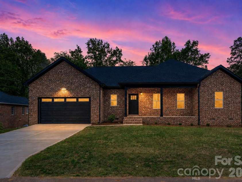 906 4th Street, Conover, NC 28613.  MLS# CAR4372507, YatesRealty ID 20026. 