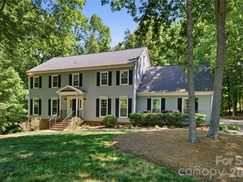 6200 Gold Wagon Lane, Mint Hill, NC 28227.  MLS# CAR4370978, YatesRealty ID 20027. 