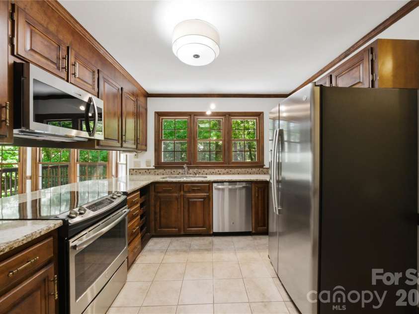 6200 Gold Wagon Lane, Mint Hill, NC 28227.  MLS# CAR4370978, YatesRealty ID 20027. 