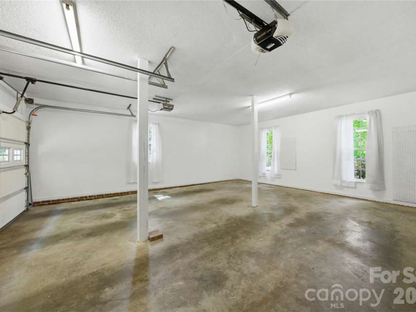 6200 Gold Wagon Lane, Mint Hill, NC 28227.  MLS# CAR4370978, YatesRealty ID 20027. 