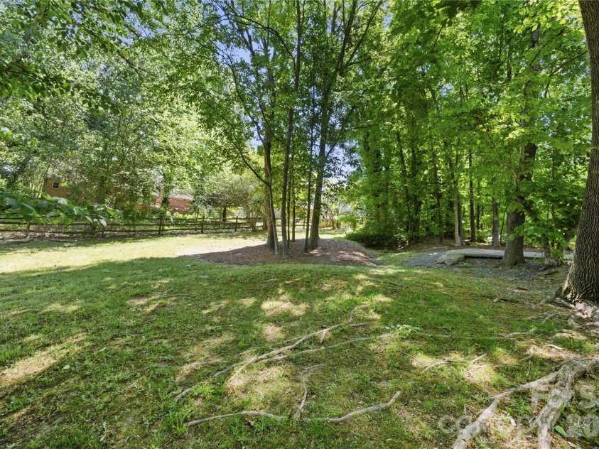6200 Gold Wagon Lane, Mint Hill, NC 28227.  MLS# CAR4370978, YatesRealty ID 20027. 