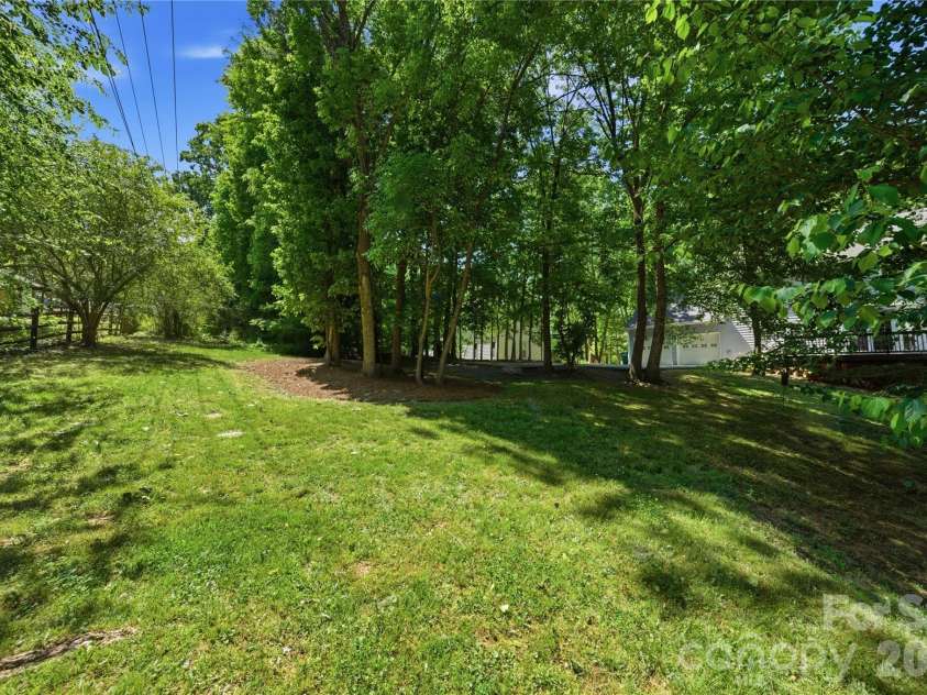 6200 Gold Wagon Lane, Mint Hill, NC 28227.  MLS# CAR4370978, YatesRealty ID 20027. 
