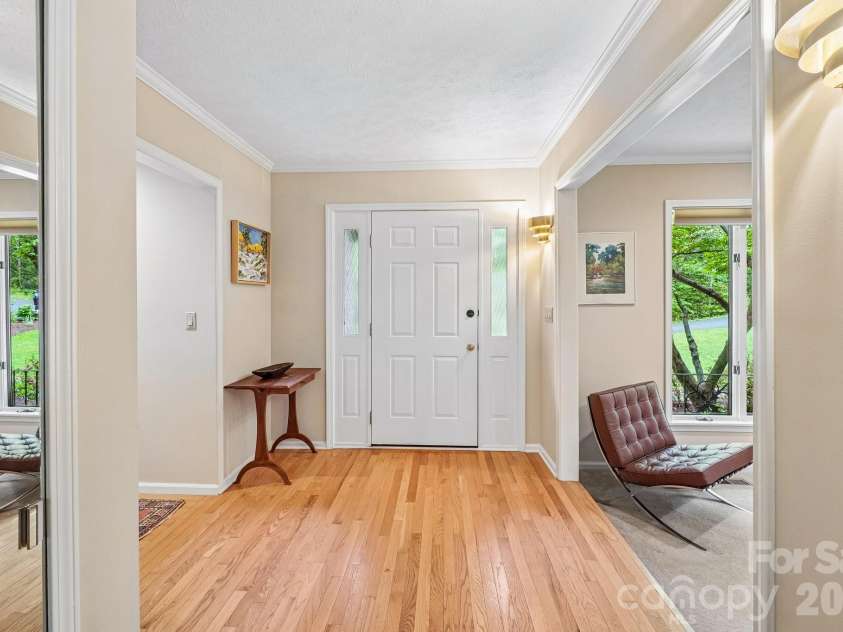 9 Westbridge Drive, Hendersonville, NC 28739.  MLS# CAR4371220, YatesRealty ID 20029. 