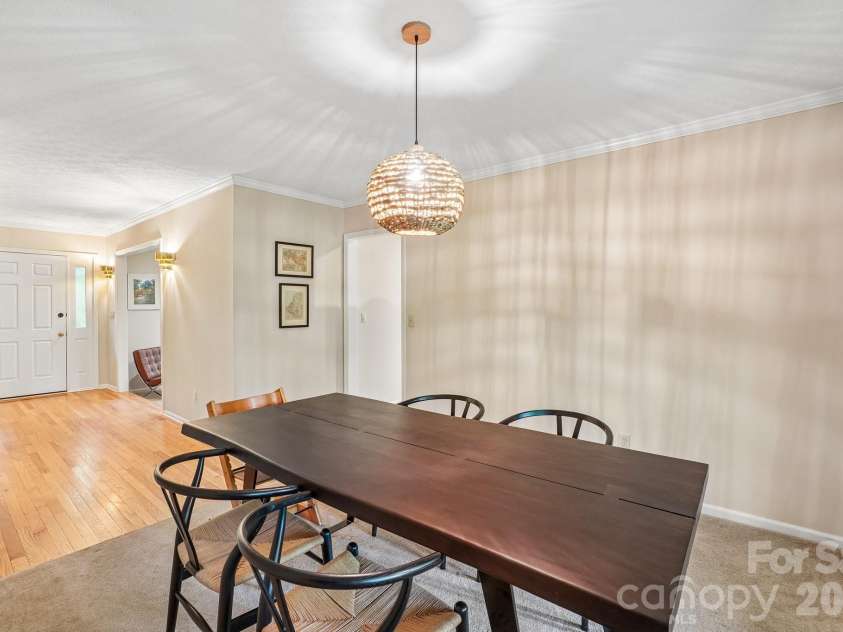 9 Westbridge Drive, Hendersonville, NC 28739.  MLS# CAR4371220, YatesRealty ID 20029. 
