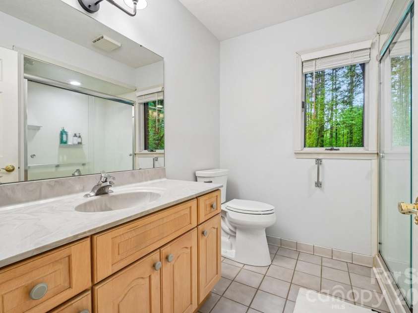 9 Westbridge Drive, Hendersonville, NC 28739.  MLS# CAR4371220, YatesRealty ID 20029. 