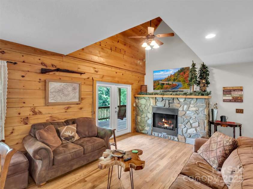 1064 Point Of View Drive, Waynesville, NC 28785.  MLS# CAR4277940, YatesRealty ID 2003. 