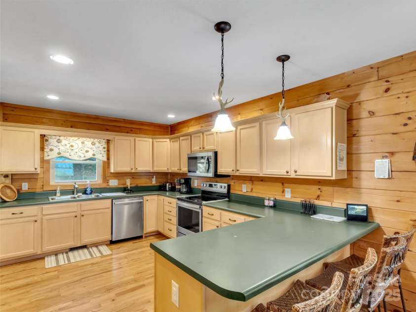 1064 Point Of View Drive, Waynesville, NC 28785.  MLS# CAR4277940, YatesRealty ID 2003. 