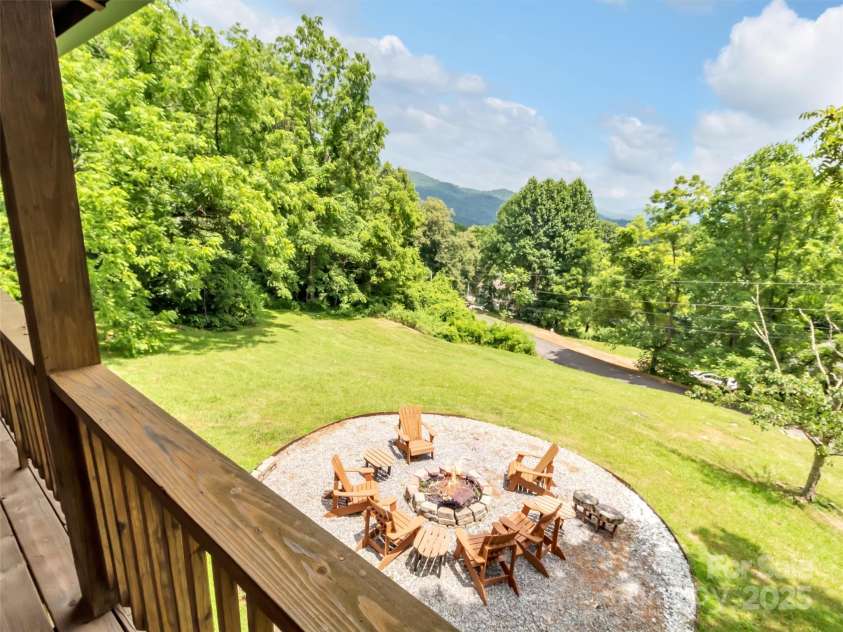 1064 Point Of View Drive, Waynesville, NC 28785.  MLS# CAR4277940, YatesRealty ID 2003. 