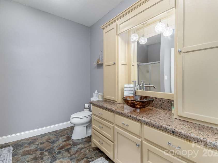 6328 Nc 10 Highway, Hickory, NC 28602.  MLS# CAR4217217, YatesRealty ID 20030. 