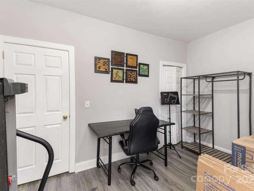 6328 Nc 10 Highway, Hickory, NC 28602.  MLS# CAR4217217, YatesRealty ID 20030. 