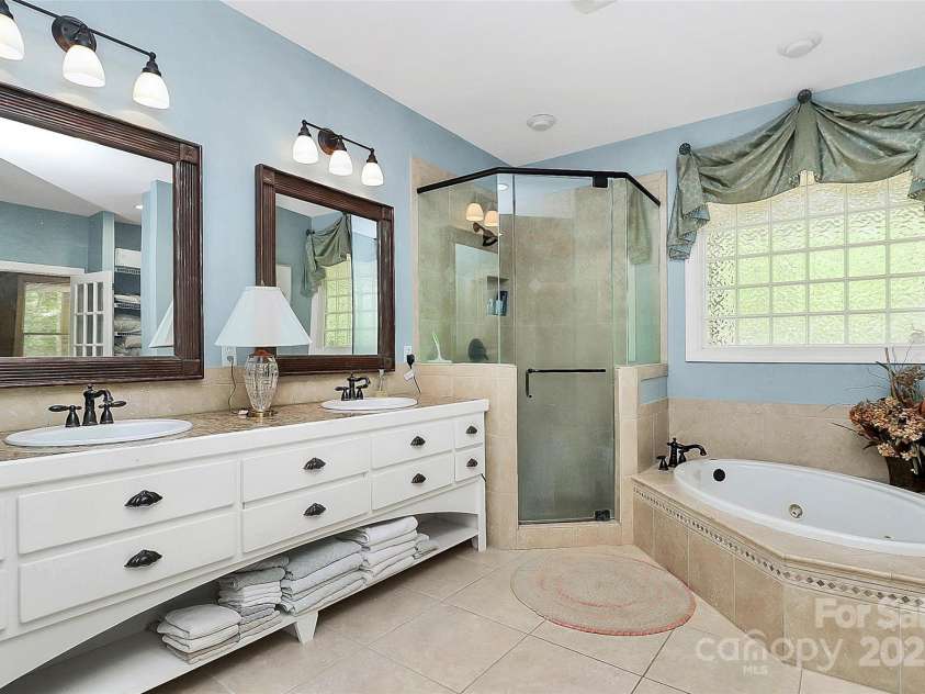 729 Lochaven Road, Waxhaw, NC 28173.  MLS# CAR4247691, YatesRealty ID 20031. 