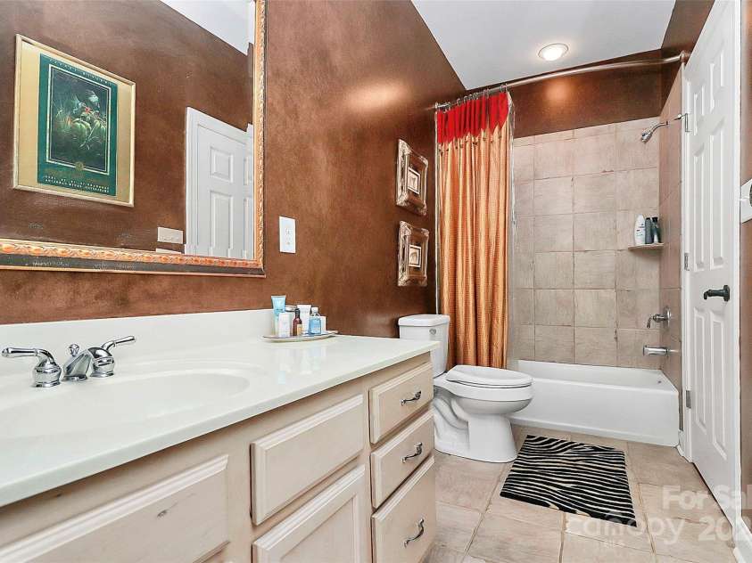 729 Lochaven Road, Waxhaw, NC 28173.  MLS# CAR4247691, YatesRealty ID 20031. 