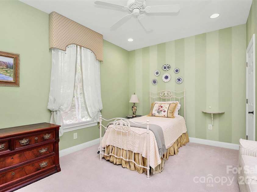 729 Lochaven Road, Waxhaw, NC 28173.  MLS# CAR4247691, YatesRealty ID 20031. 