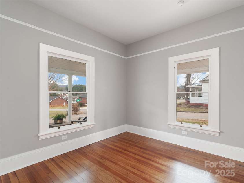 163 Pharr Street, Canton, NC 28716.  MLS# CAR4224754, YatesRealty ID 20033. 
