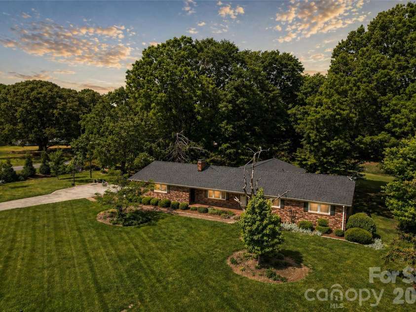 270 Lewis Ferry Road, Statesville, NC 28677.  MLS# CAR4374808, YatesRealty ID 20033. 