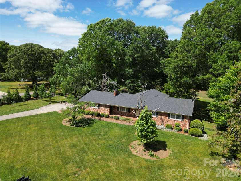 270 Lewis Ferry Road, Statesville, NC 28677.  MLS# CAR4374808, YatesRealty ID 20033. 