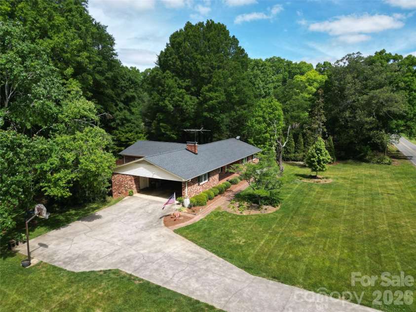 270 Lewis Ferry Road, Statesville, NC 28677.  MLS# CAR4374808, YatesRealty ID 20033. 