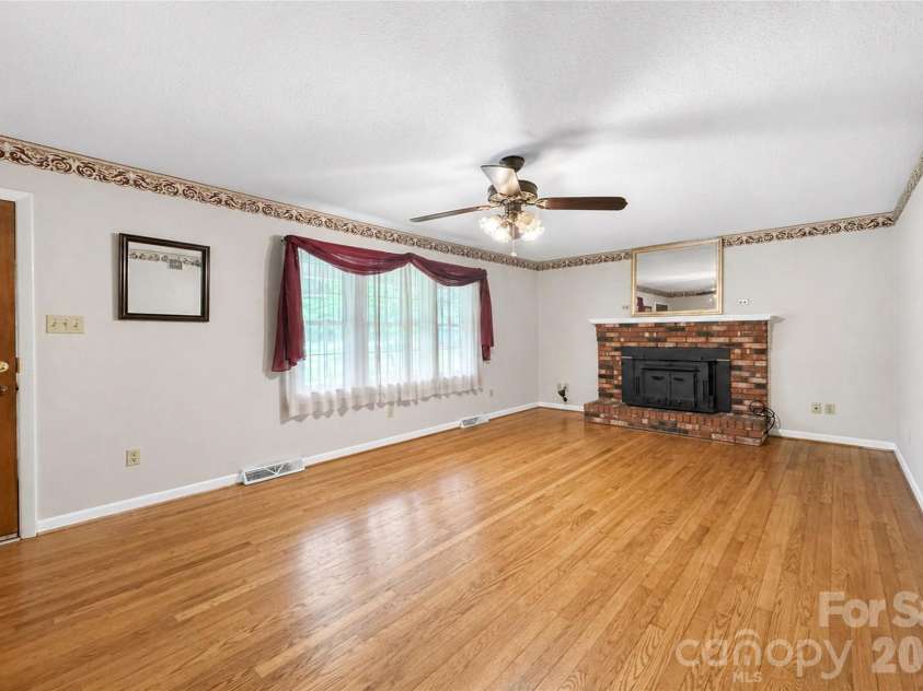 270 Lewis Ferry Road, Statesville, NC 28677.  MLS# CAR4374808, YatesRealty ID 20033. 
