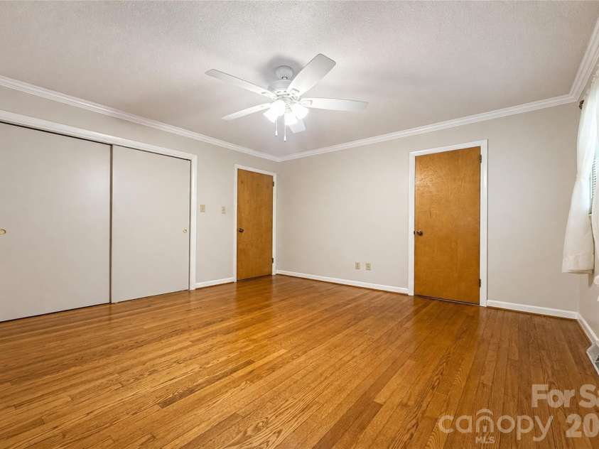 270 Lewis Ferry Road, Statesville, NC 28677.  MLS# CAR4374808, YatesRealty ID 20033. 