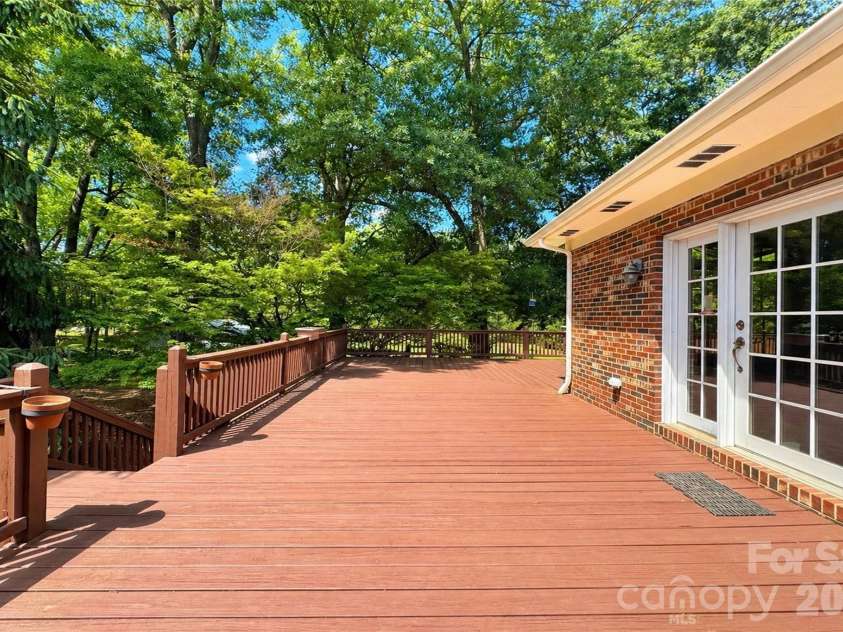 270 Lewis Ferry Road, Statesville, NC 28677.  MLS# CAR4374808, YatesRealty ID 20033. 