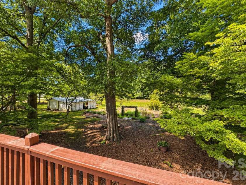 270 Lewis Ferry Road, Statesville, NC 28677.  MLS# CAR4374808, YatesRealty ID 20033. 