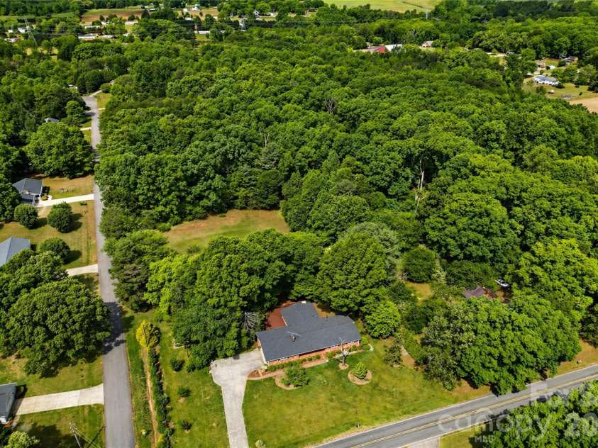 270 Lewis Ferry Road, Statesville, NC 28677.  MLS# CAR4374808, YatesRealty ID 20033. 