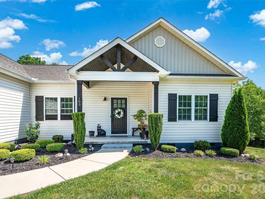 183 Falling Creek Drive, Statesville, NC 28625.  MLS# CAR4375812, YatesRealty ID 20034. 