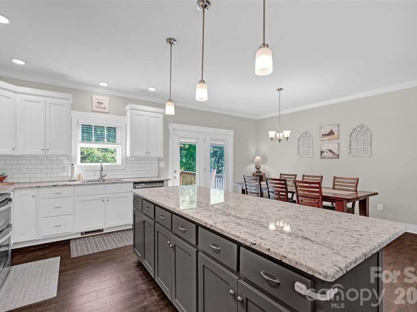 183 Falling Creek Drive, Statesville, NC 28625.  MLS# CAR4375812, YatesRealty ID 20034. 