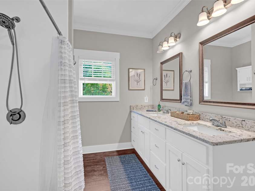 183 Falling Creek Drive, Statesville, NC 28625.  MLS# CAR4375812, YatesRealty ID 20034. 